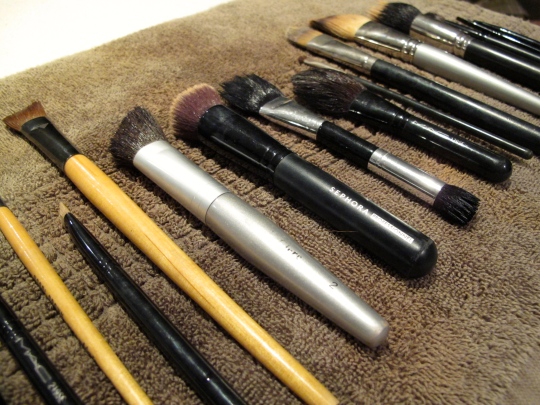 Picture of cleaning makeup brushes